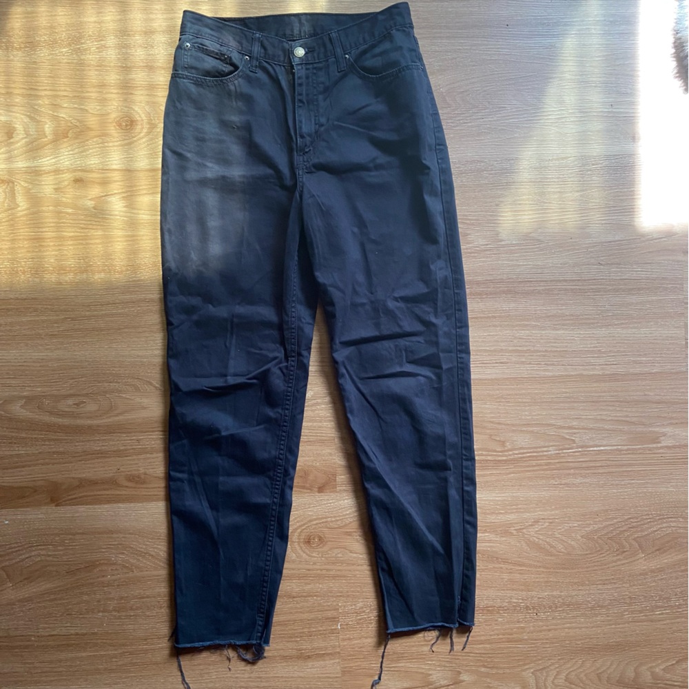 Levi's Black Denim Crop Jeans